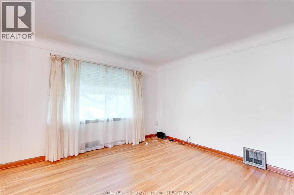 3256 DOMINION BOULEVARD, Windsor 4