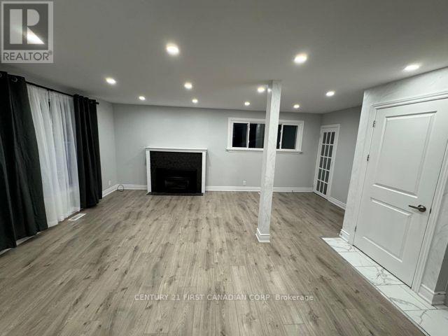 UPPER LEVEL - 31 THORNCREST CRESCENT, London South (South D) 3