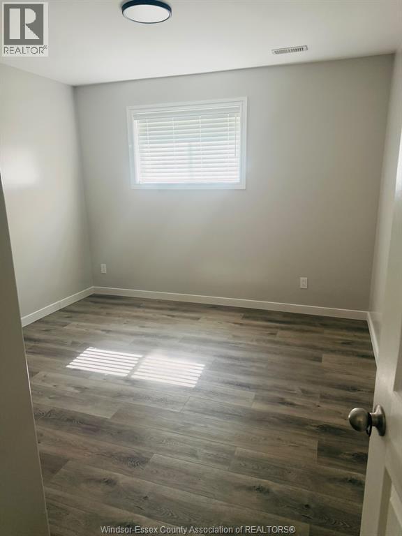 Unit LOWER - 211 BRANTON, Lakeshore 2