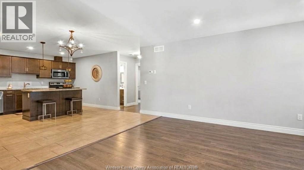 256 JEWEL, LaSalle 3