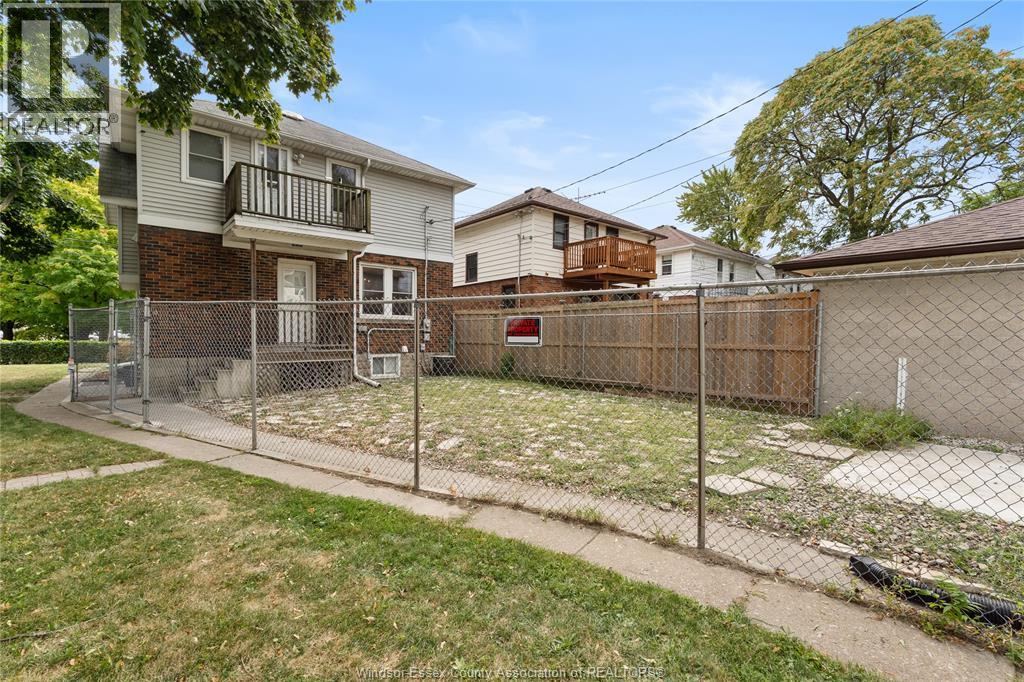 192 SHEPHERD STREET East, Windsor 4