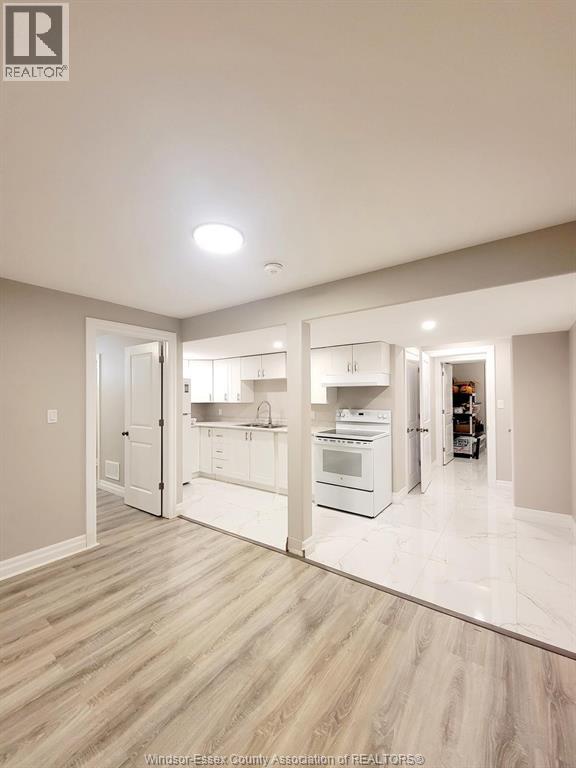 Unit LOWER LVL - 313 CHRISTINE AVENUE, Lakeshore 4