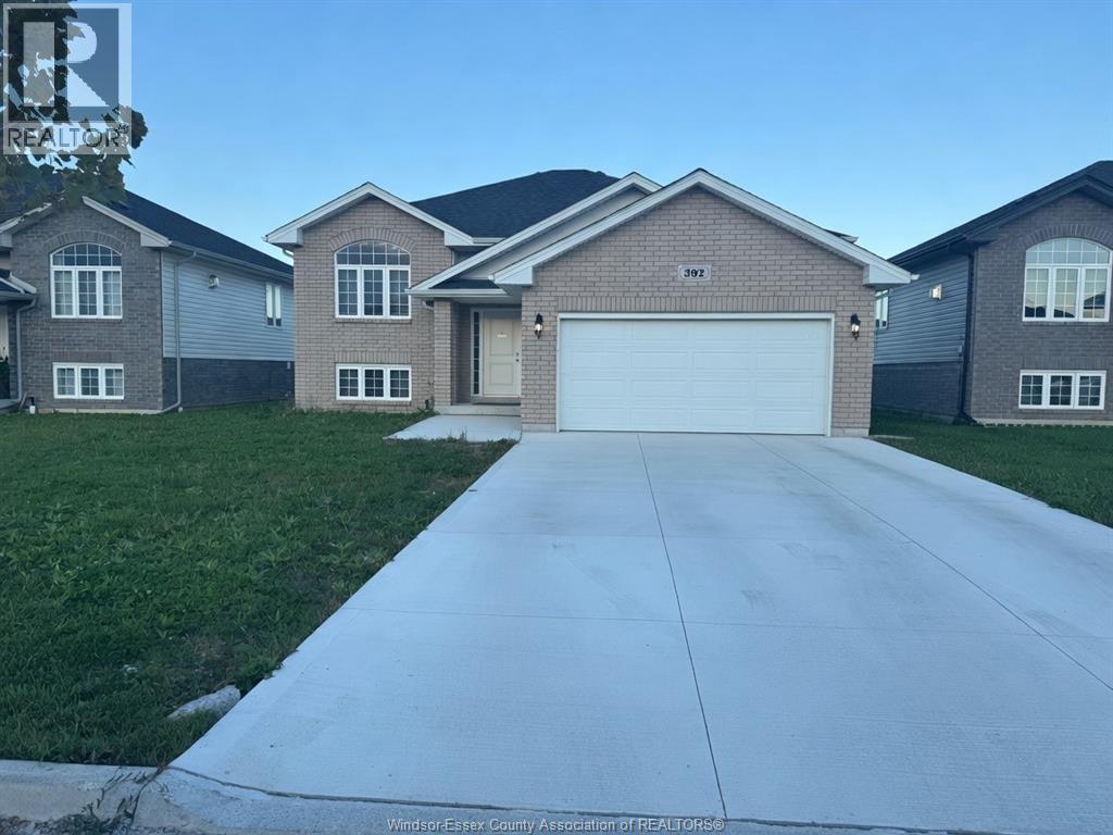 Unit UPPER - 392 HEMLOCK LANE, Lakeshore 1