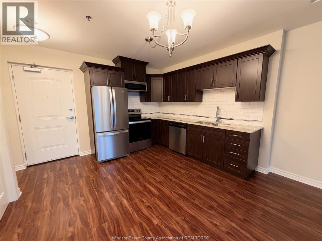 Unit 412 - 550 Park AVENUE West, Chatham 3