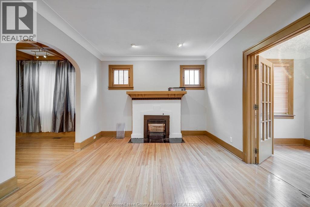 Unit MAIN FLOOR - 1346 PARENT AVENUE, Windsor 4