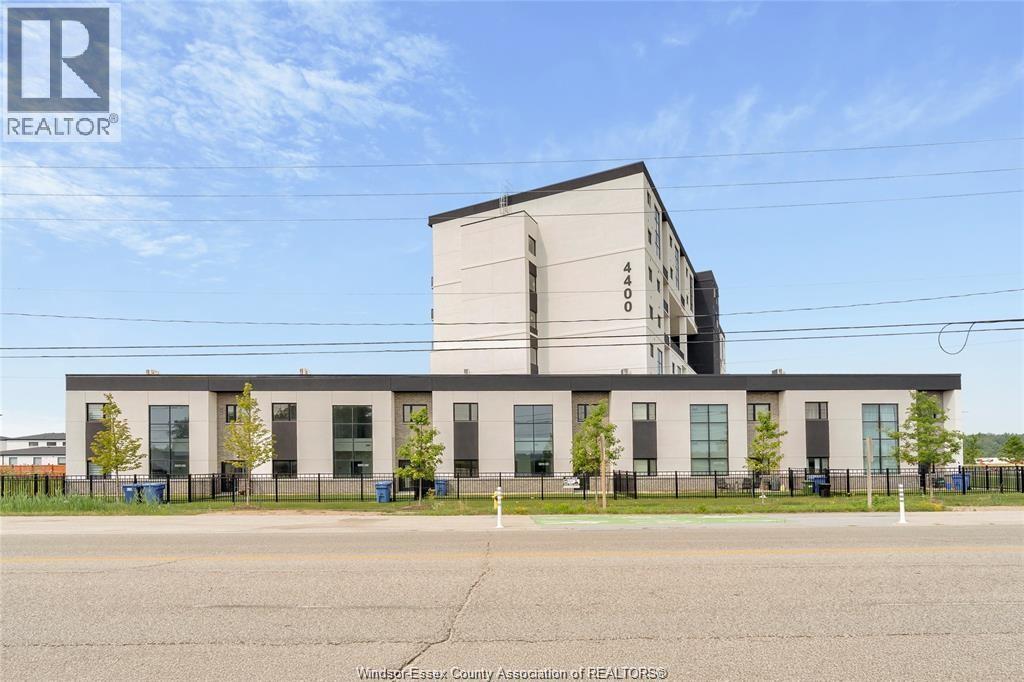Unit 527 - 4400 LAURIER, LaSalle 2