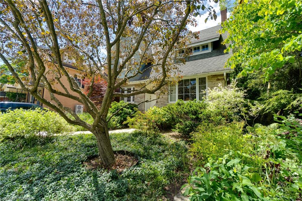 8 Kathleen Street, Guelph, Ontario N1H4Y2 For Sale HouseSigma