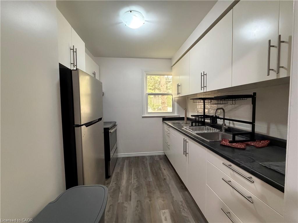 276 Westcourt Place, Waterloo 3