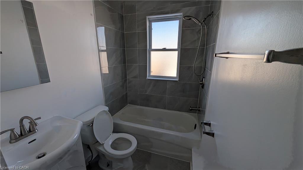 Unit 2 MAIN RIGHT SIDE - 250 Highland Road W, Stoney Creek 5