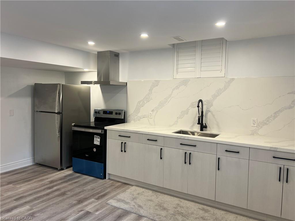 Unit Lower - 252 Raymond Road, Ancaster 4