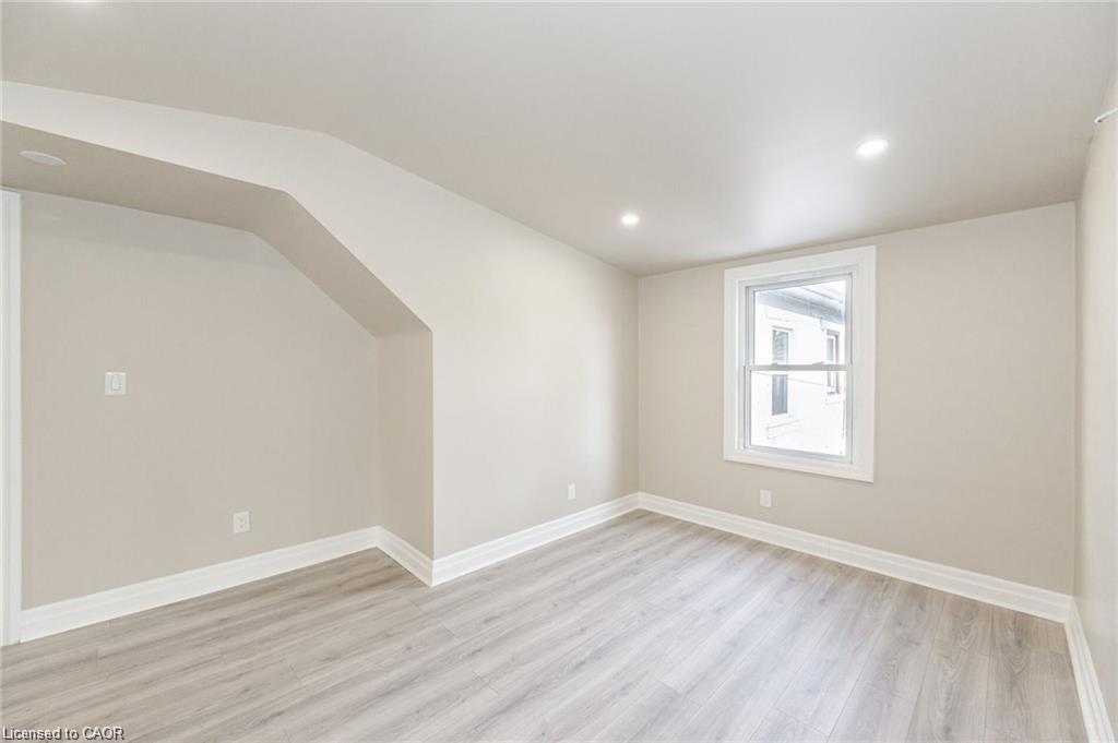 Unit 2 - 13 Hatton Drive, Ancaster 5