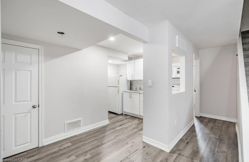 Unit Lower - 271 Carson Drive, Hamilton 5