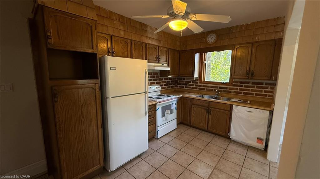 893 Lasalle Park Road, Burlington 4