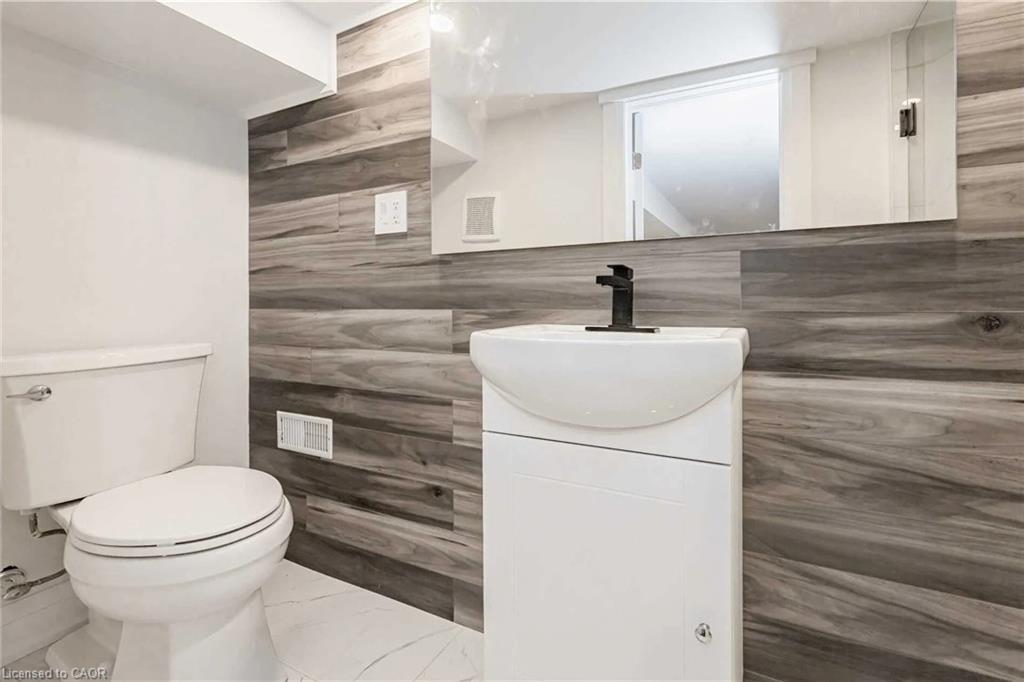 Unit LL - 1090 Cannon Street E, Hamilton 4