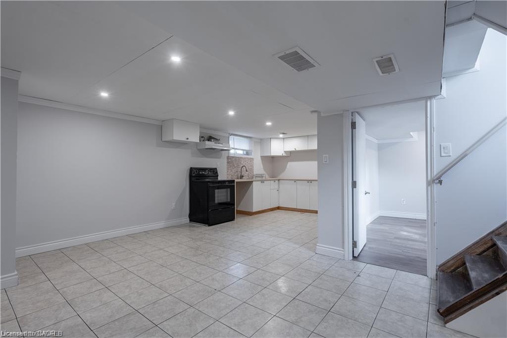 Unit Basement - 101 Ivon Avenue, Hamilton 2