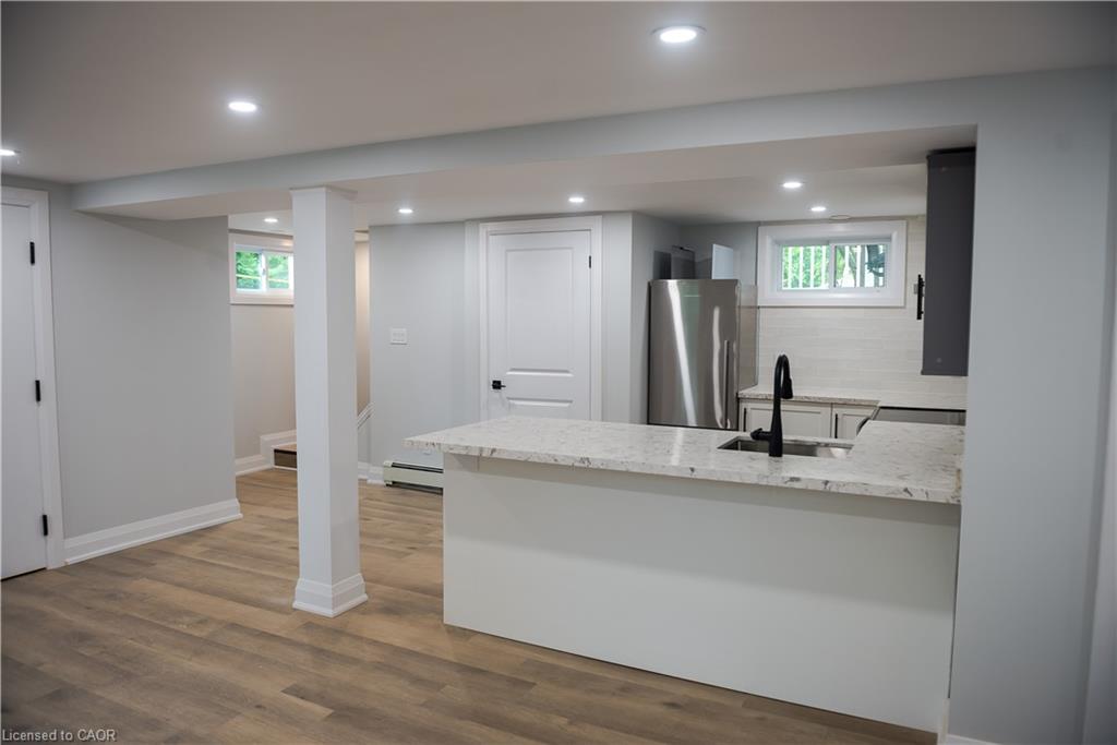 Unit Lower Level - 225 Aldercrest Avenue, Glanbrook 4