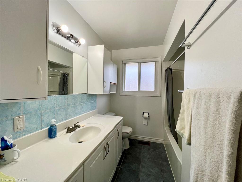 Unit 2 - 109 Moccasin Drive, Waterloo 5