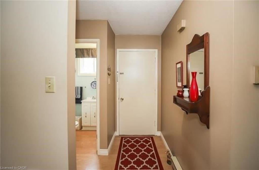 Unit 4 - 125 Livingston Avenue, Grimsby 3