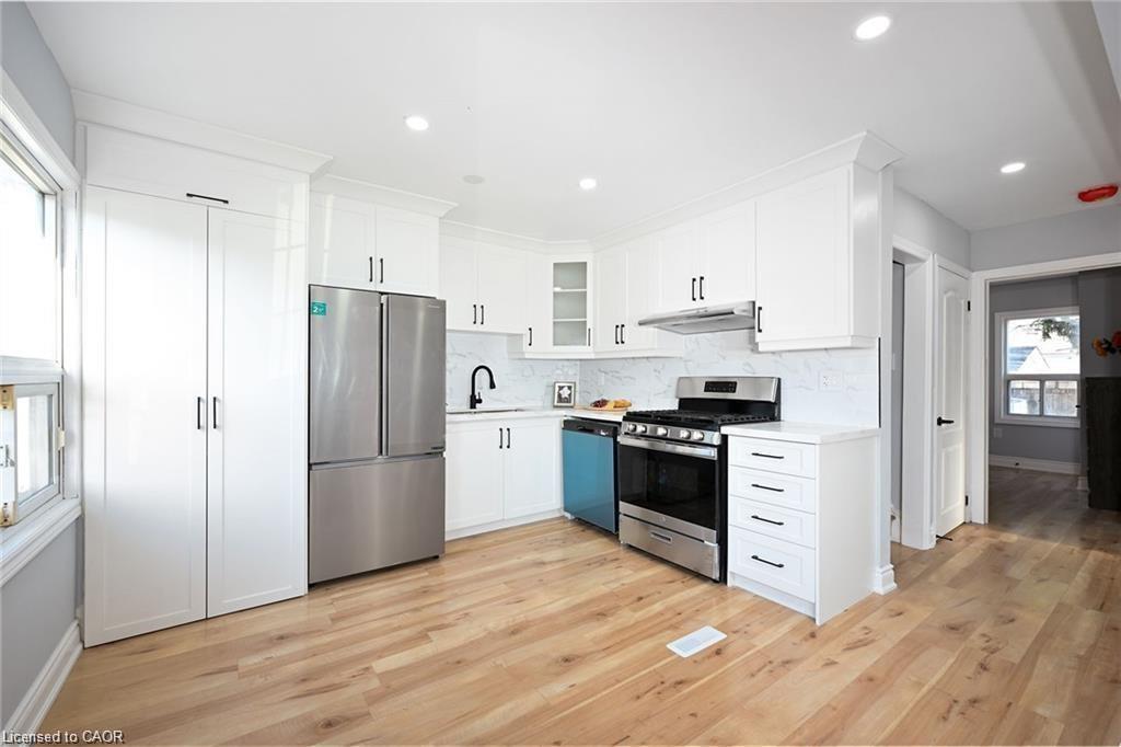 Unit Upper - 213 East 28th Street, Hamilton 2