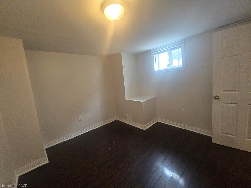Unit B - 996 Queensdale Avenue E, Hamilton 5
