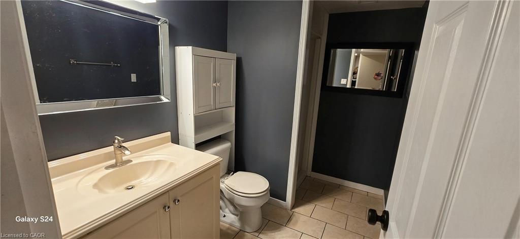 Unit BASEMENT - 15 Bolan Court, Hamilton 3
