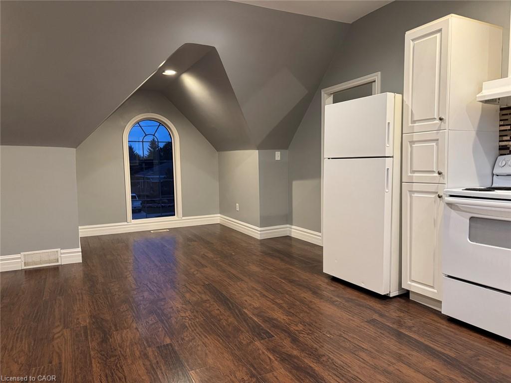 Unit A - 166 Cedardale Avenue, Stoney Creek 4
