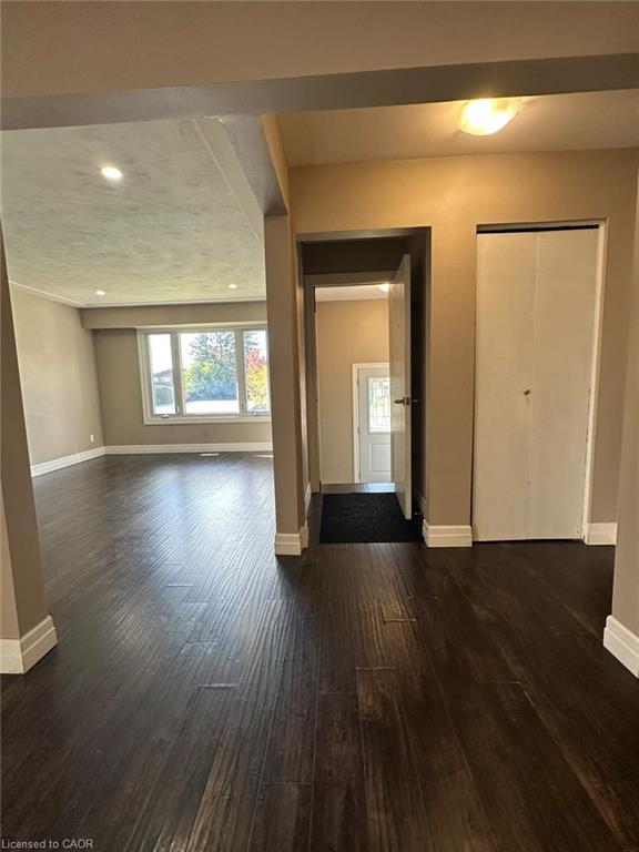 Unit Upper - 161 Sixth Avenue, Kitchener 2