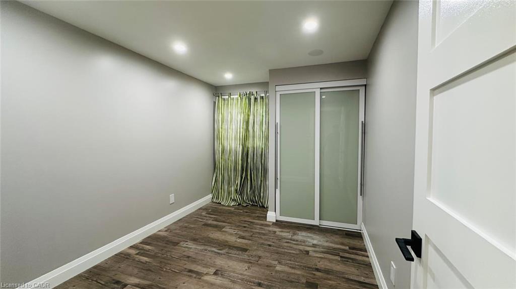 Unit UPPER - 38 Jay Court, Kitchener 5