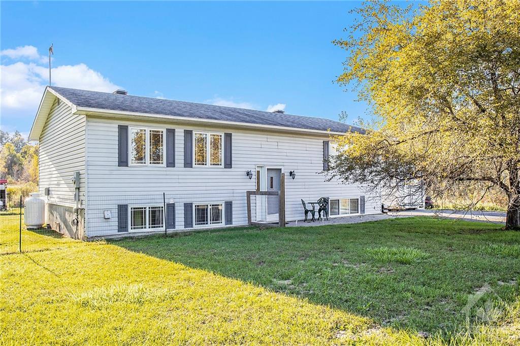 3406 CHAMPLAIN Street, Bourget, Ontario K0A2A0 For Sale HouseSigma