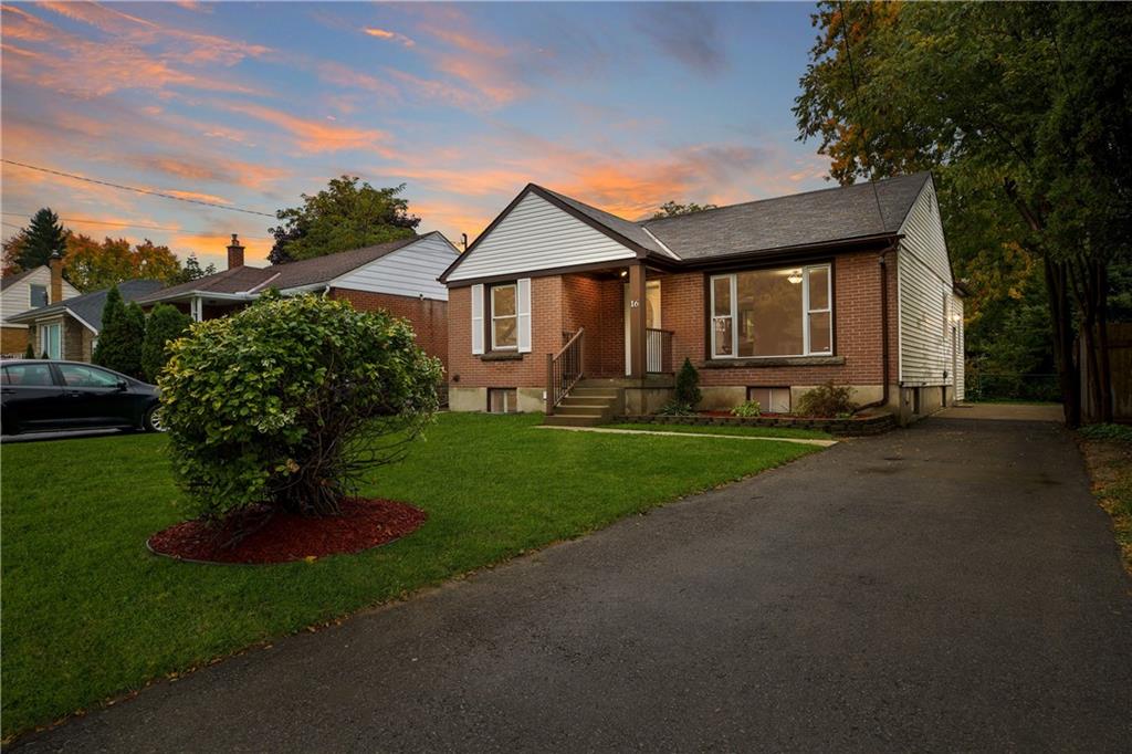 16 CLOVERHILL Road, Hamilton, ON Detached, Freehold Sold price
