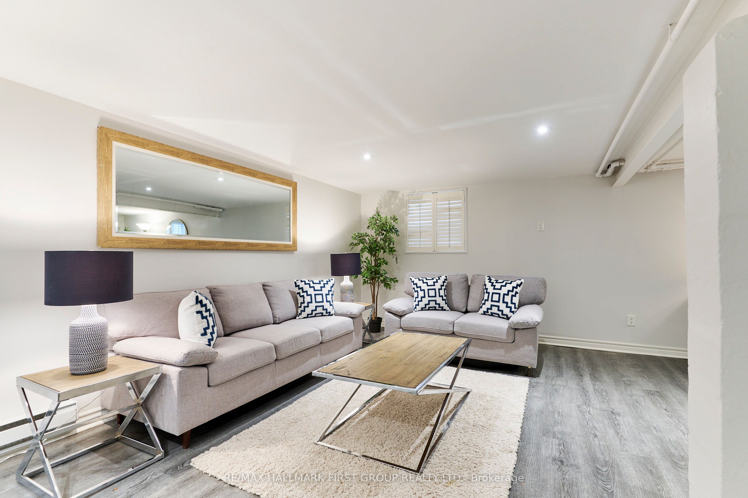 Unit Lower - 207 Bayview Heights Drive, Toronto 2