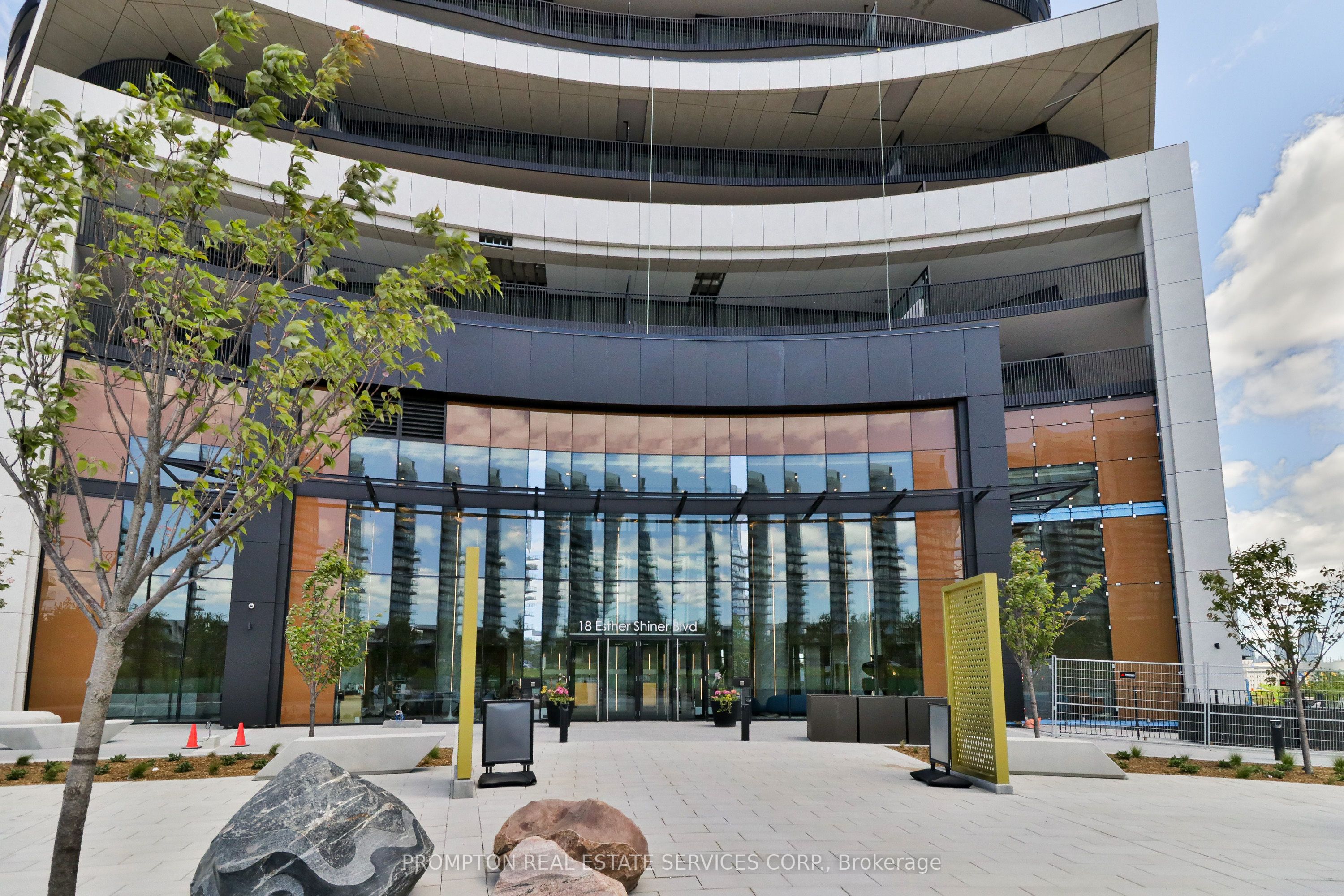 Unit 733 - 18 Esther Shiner Boulevard, North York 2