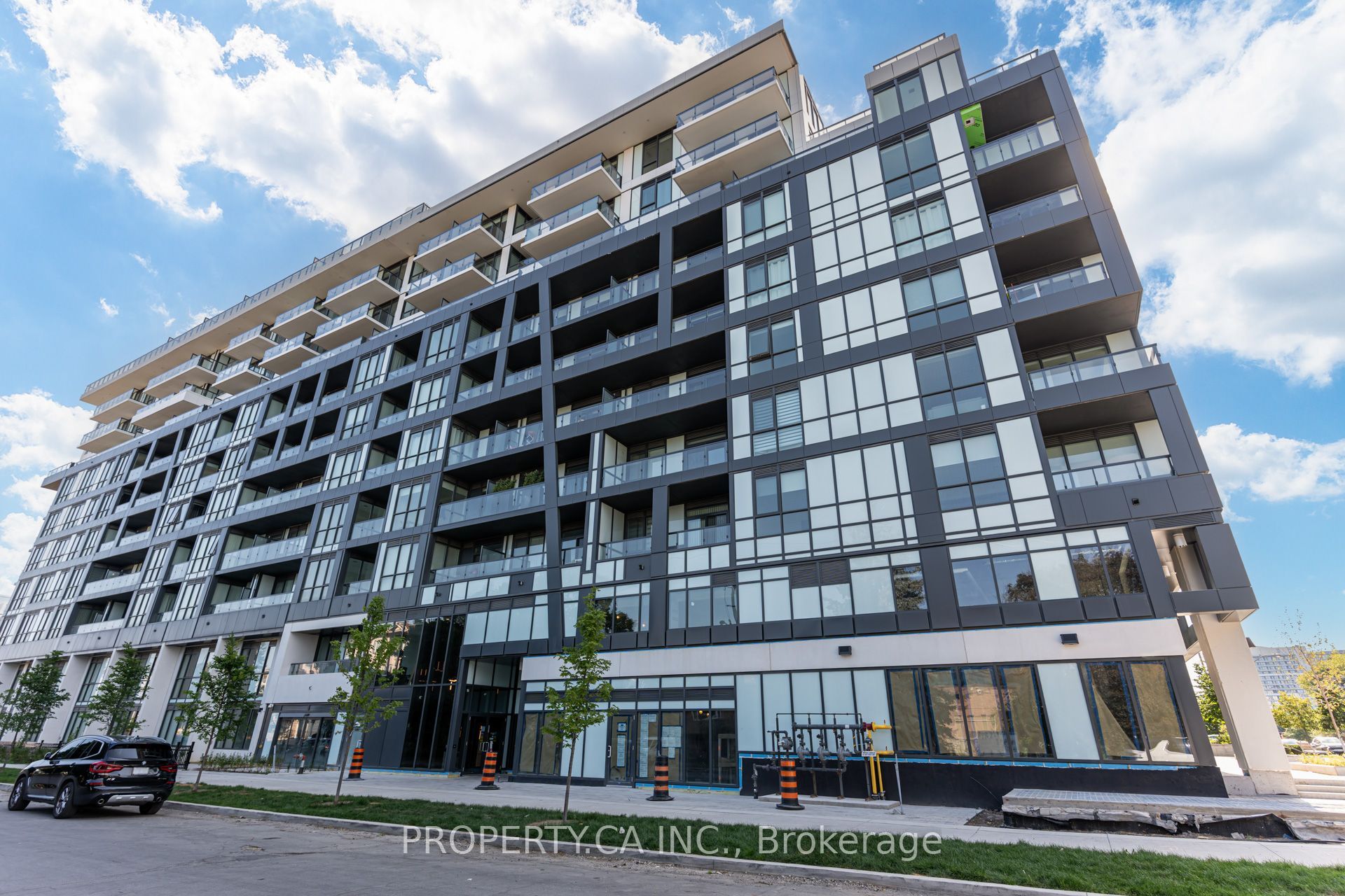Unit 106 - 6 Greenbriar Road, North York 2