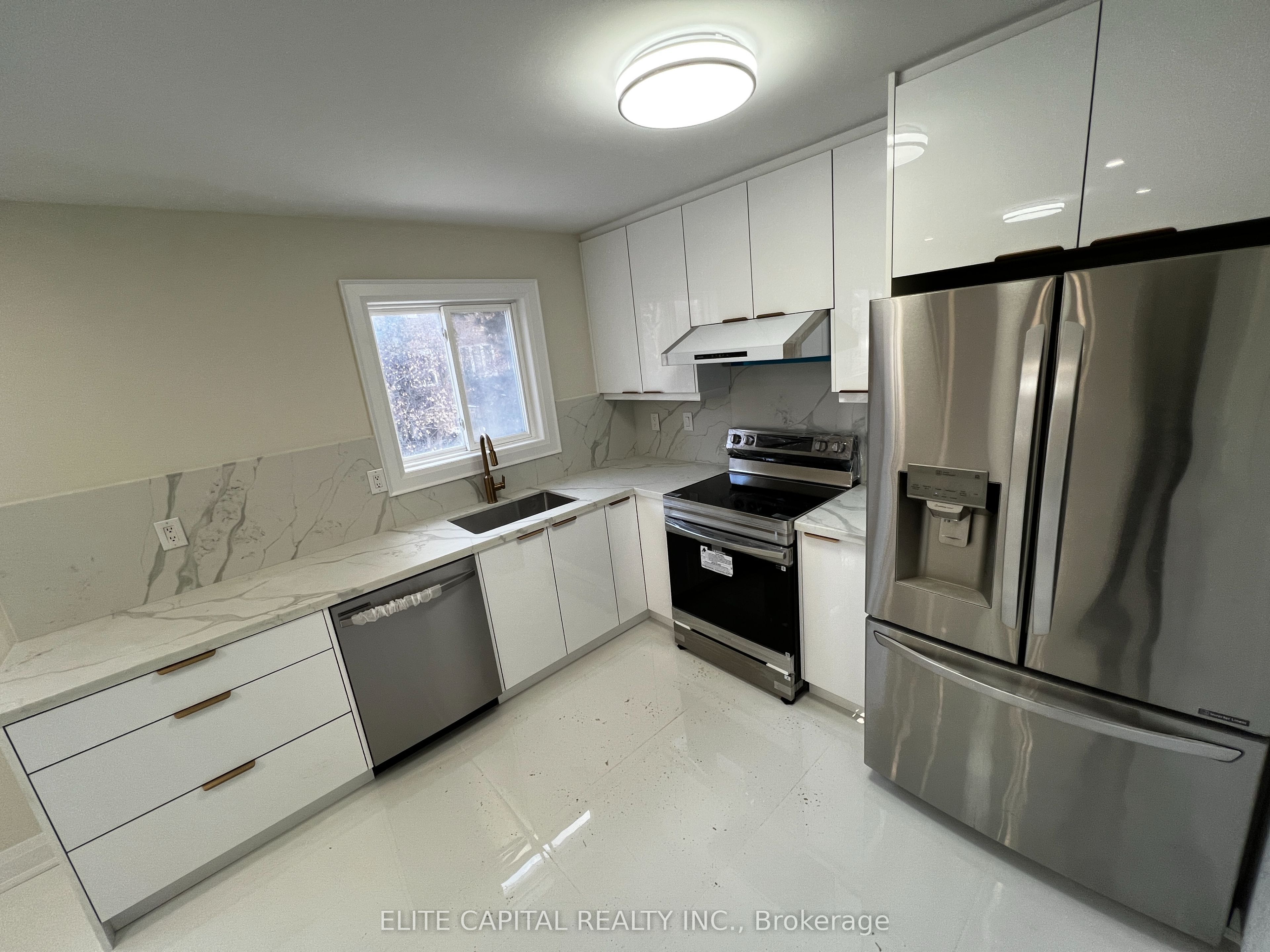 7 Ursa Star Way, North York 4