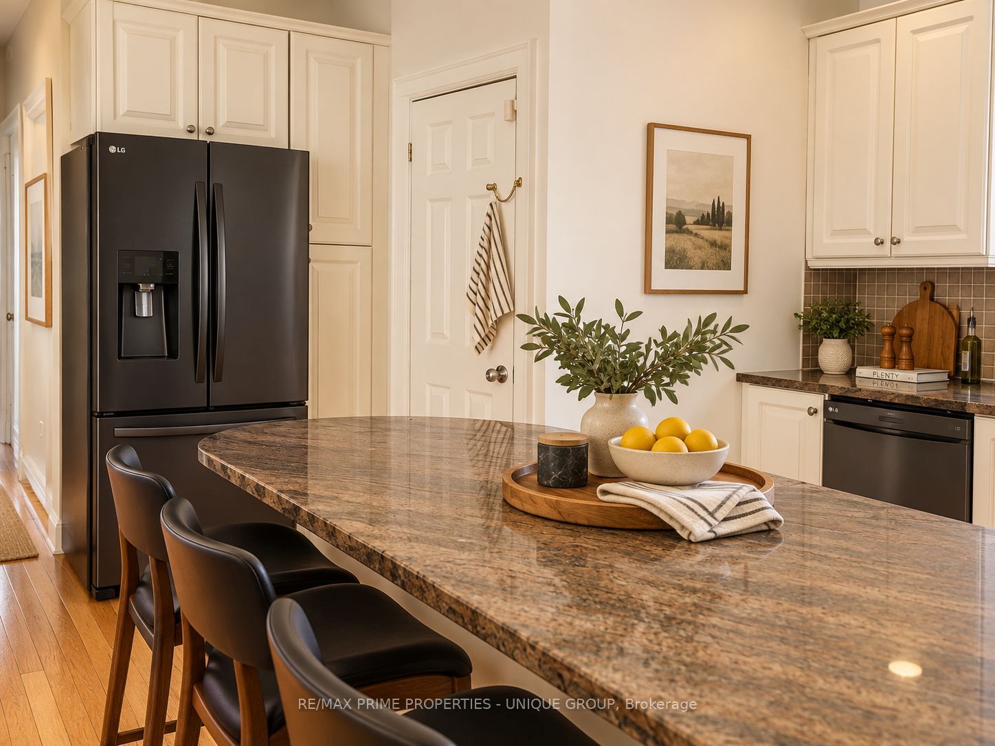 Unit Upper - 39 Whitehall Road, Toronto 5