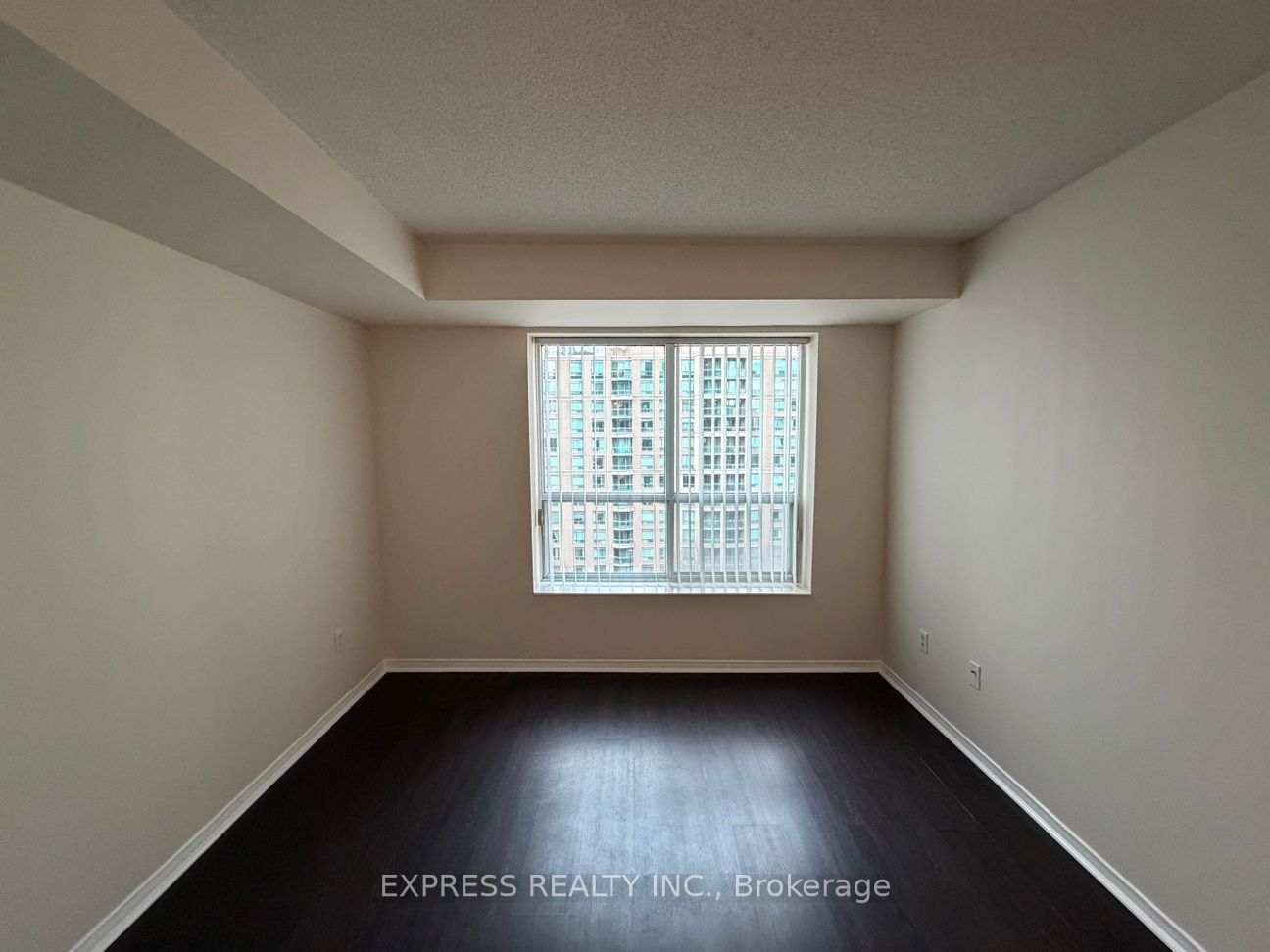 Unit 1005 - 29 Pemberton Avenue, North York 5