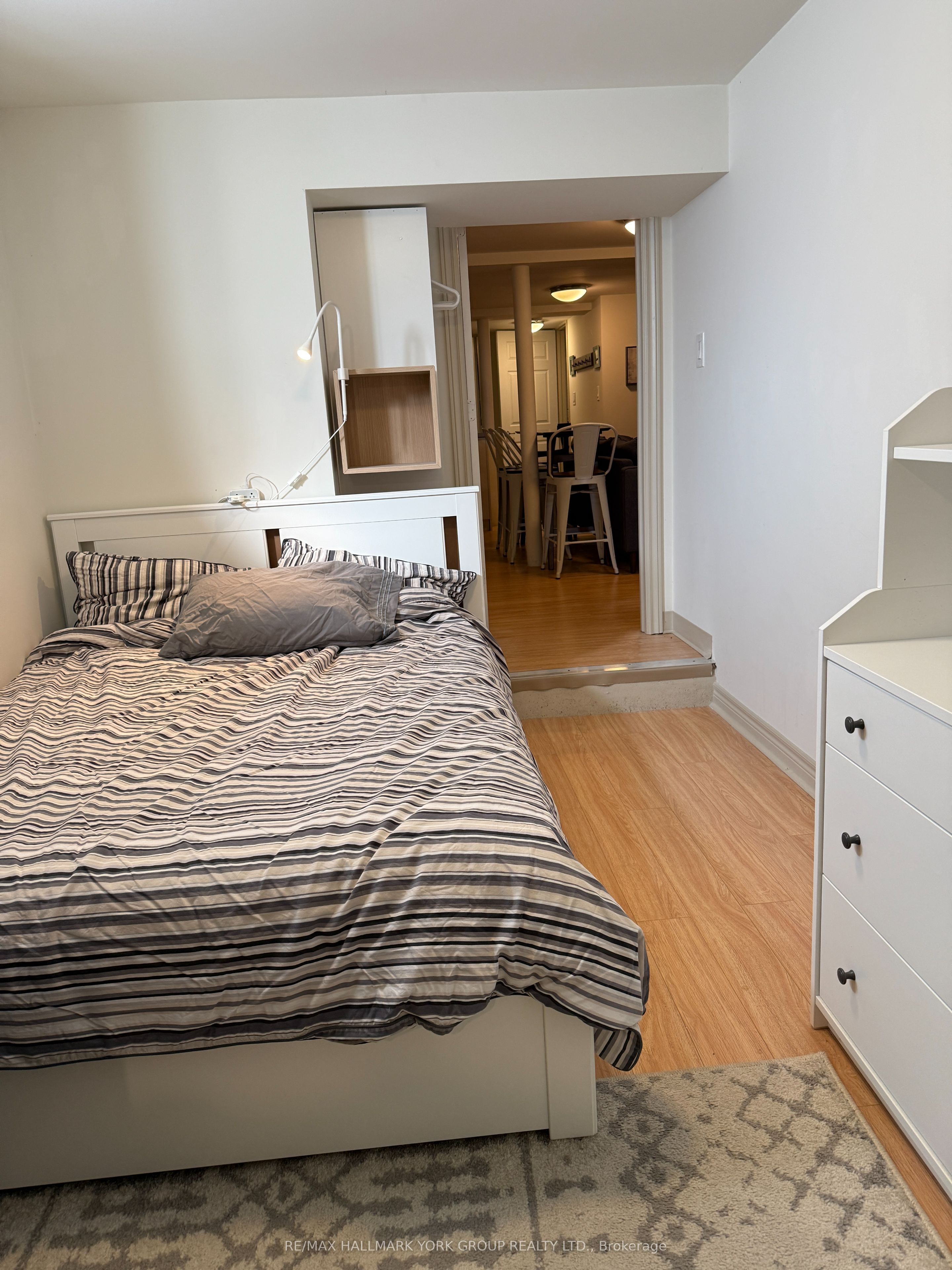 Unit lower - 2 Coates Avenue, Toronto 2