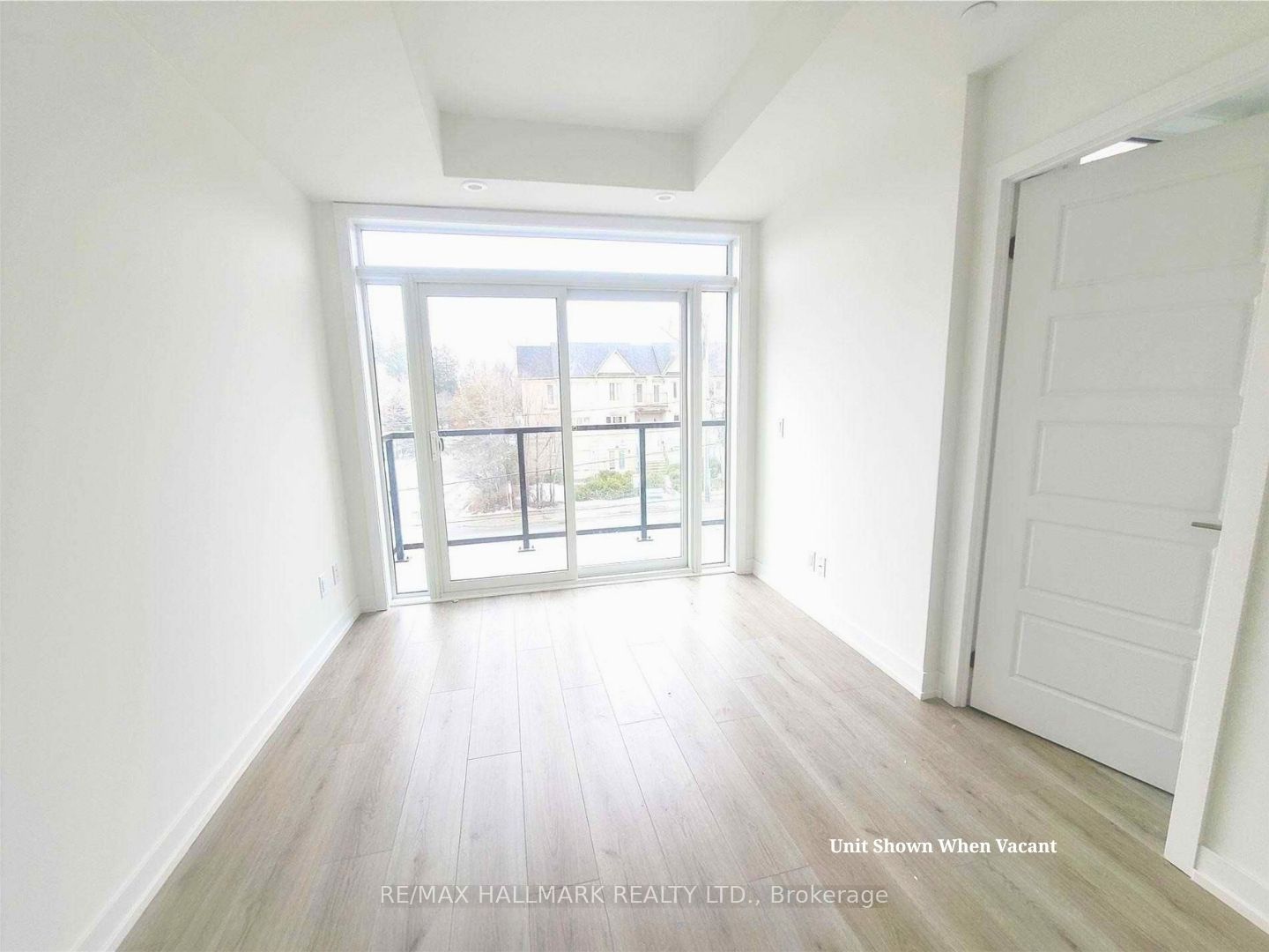 Unit 8 - 262 Finch Avenue E, North York 5