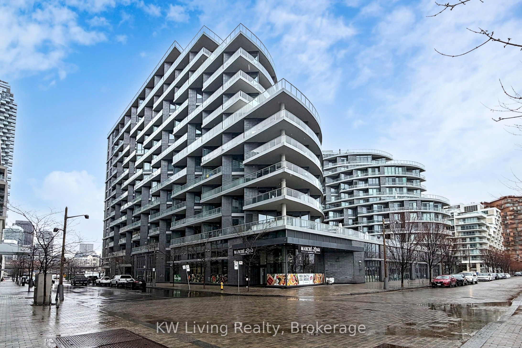 Unit GPH 12 - 1 Edgewater Drive, Toronto 4