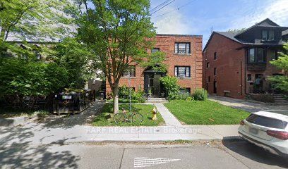 Unit 6 - 130 Macpherson Avenue, Toronto 3