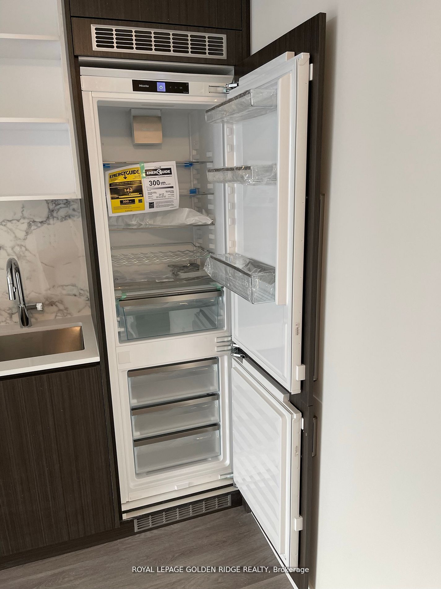 Unit 6812 - 55 cooper Street, Toronto 5