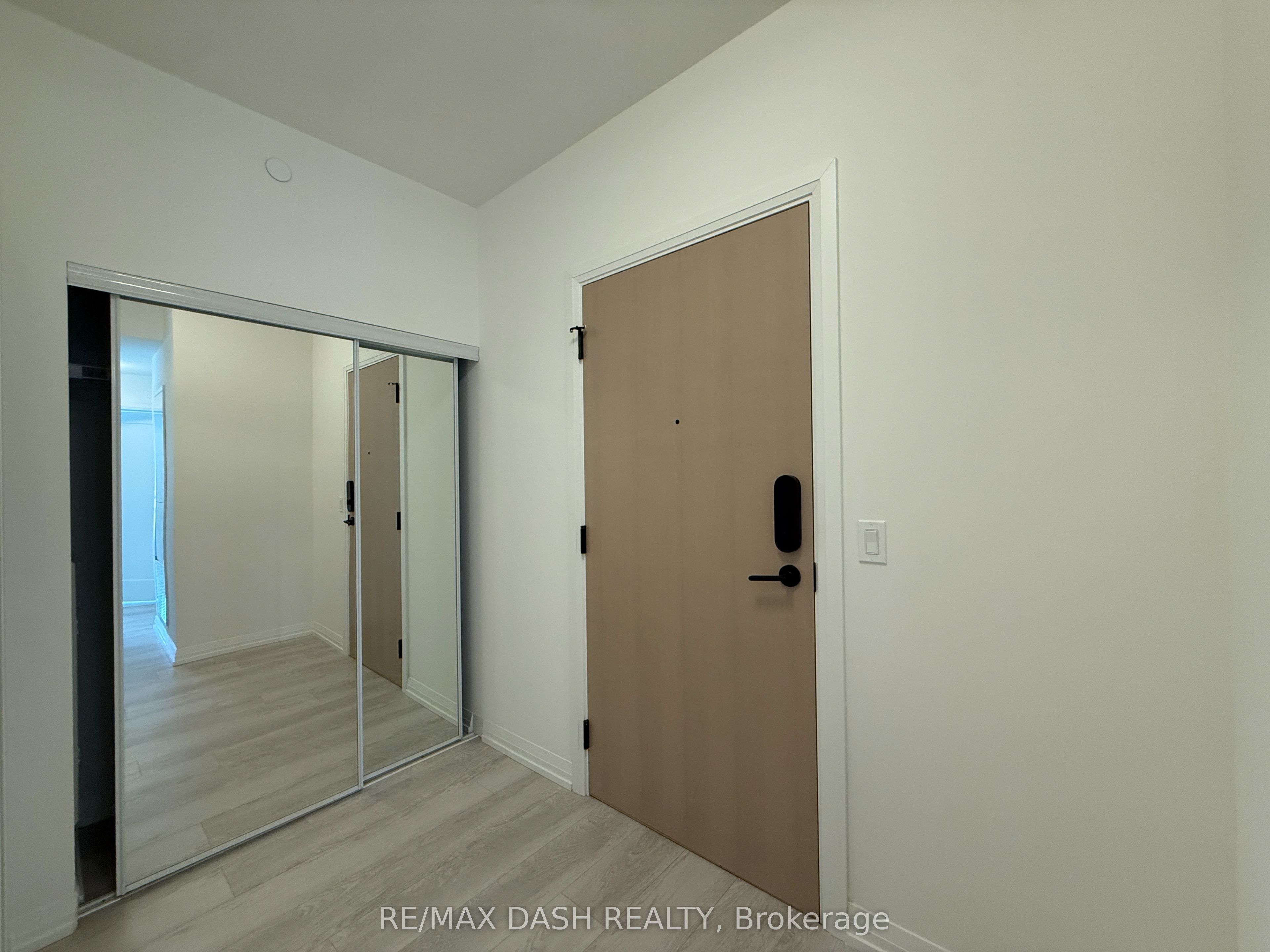 Unit 2505 - 280 Dundas Street W, Toronto 3