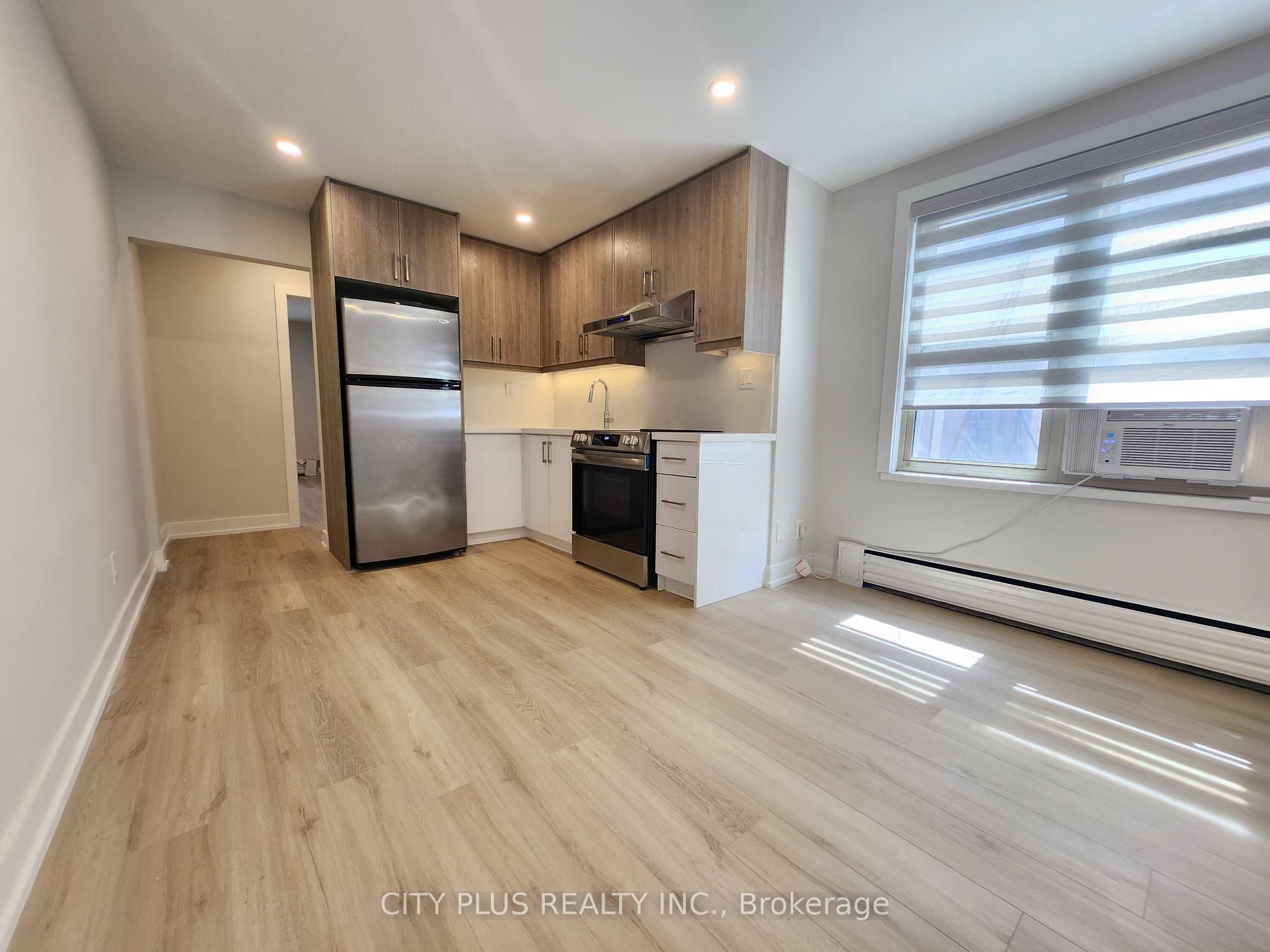 Unit 2 - 3547 Bathurst Street, Toronto 3