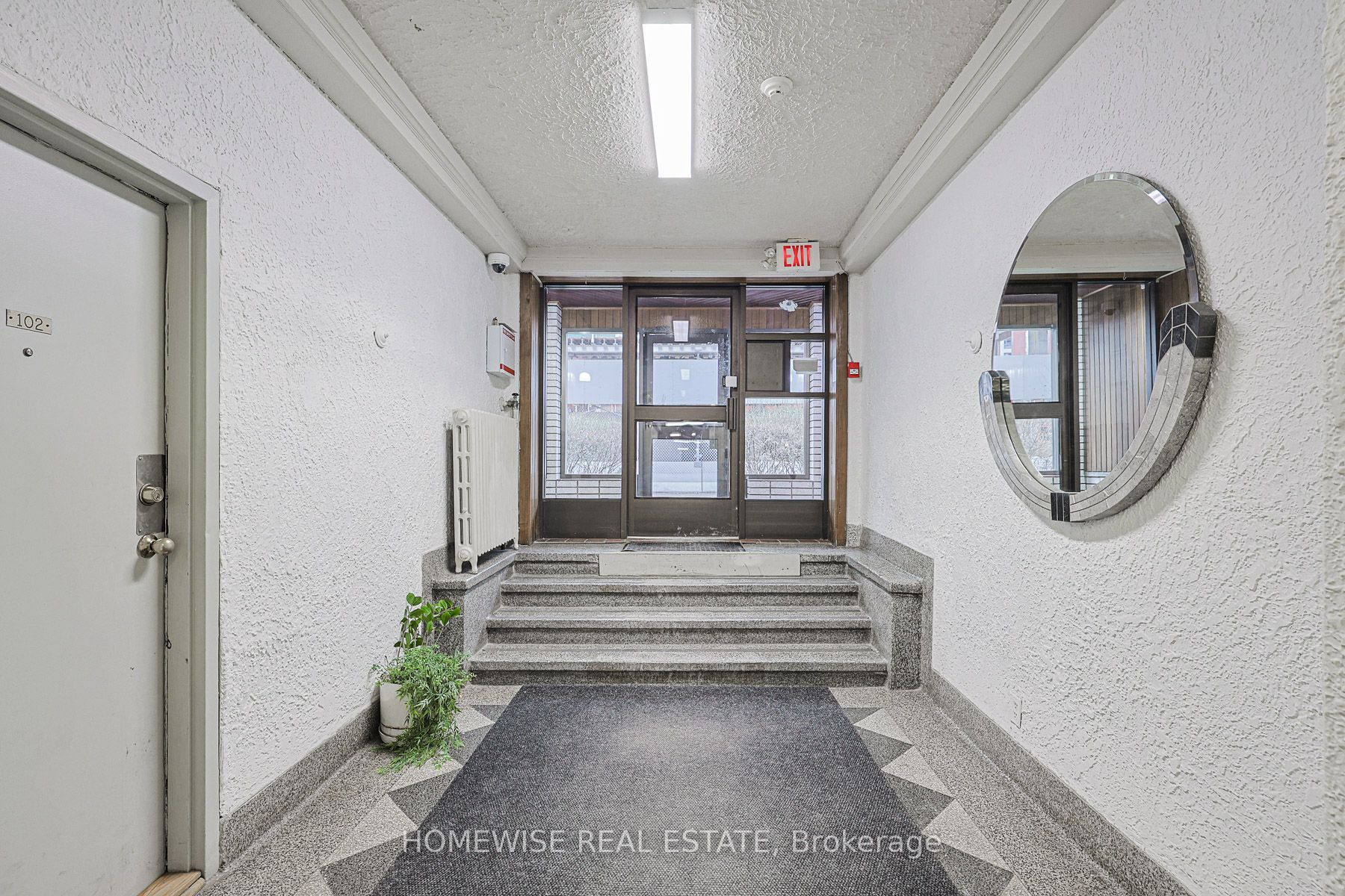 Unit 308 - 33 Maitland Street, Toronto 2
