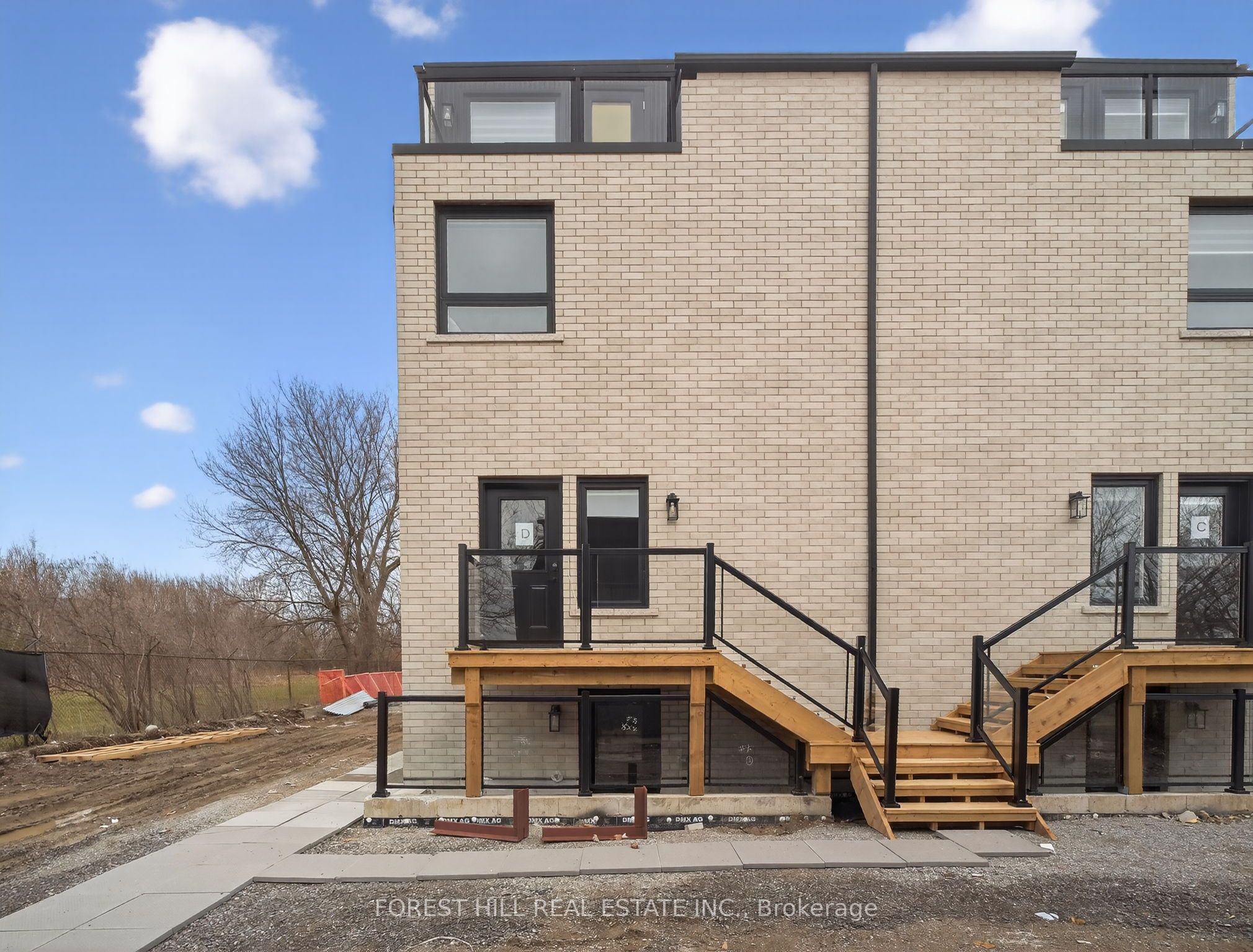 Unit D - 5 Hopperton Drive, North York 2