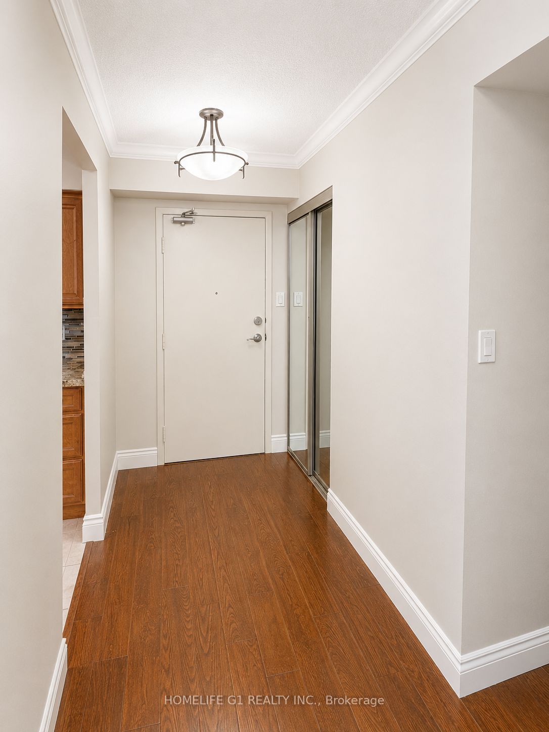 Unit 301 - 633 Bay Street, Toronto 5