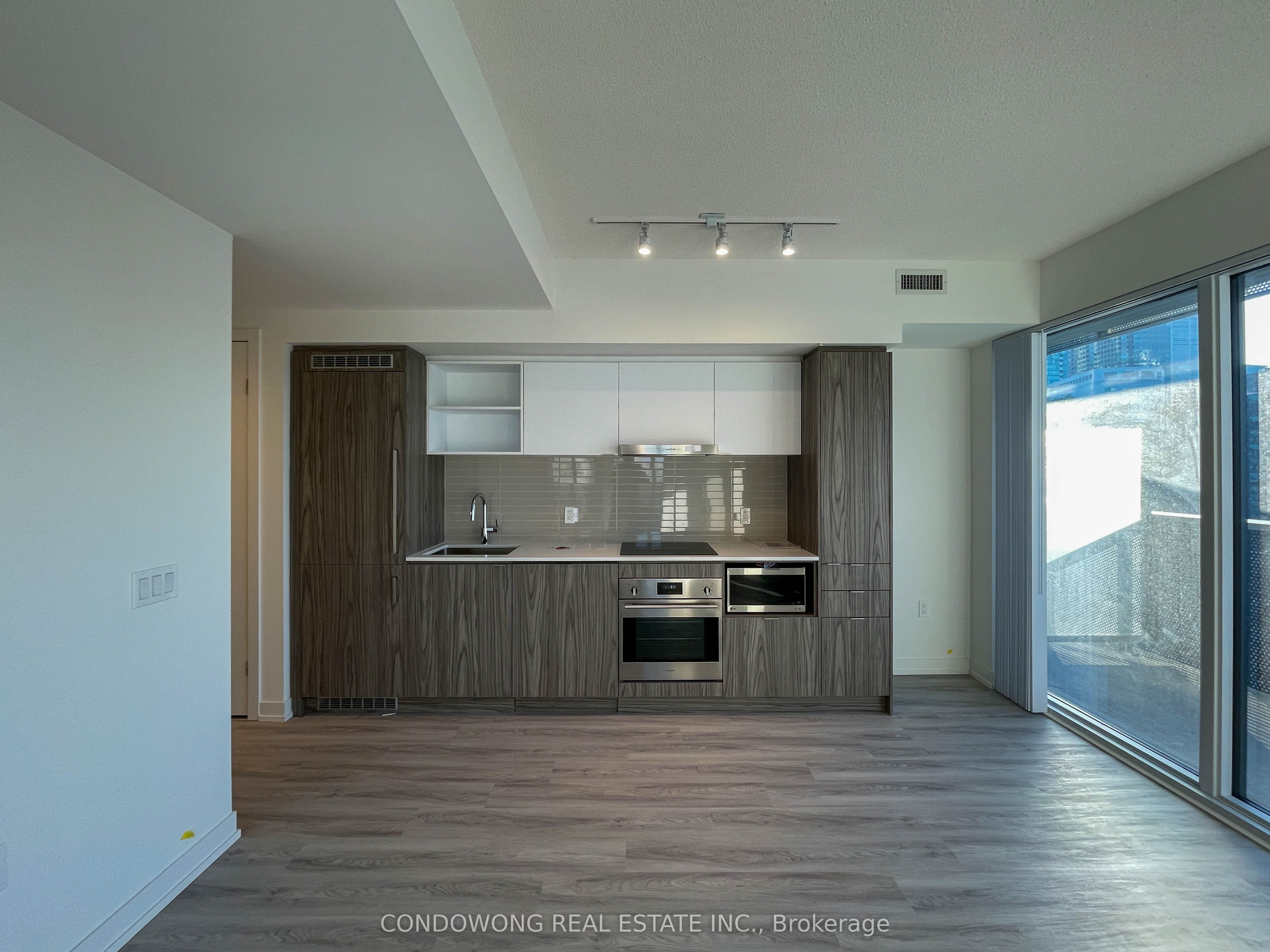 Unit 2105 - 55 Cooper Street, Toronto 3