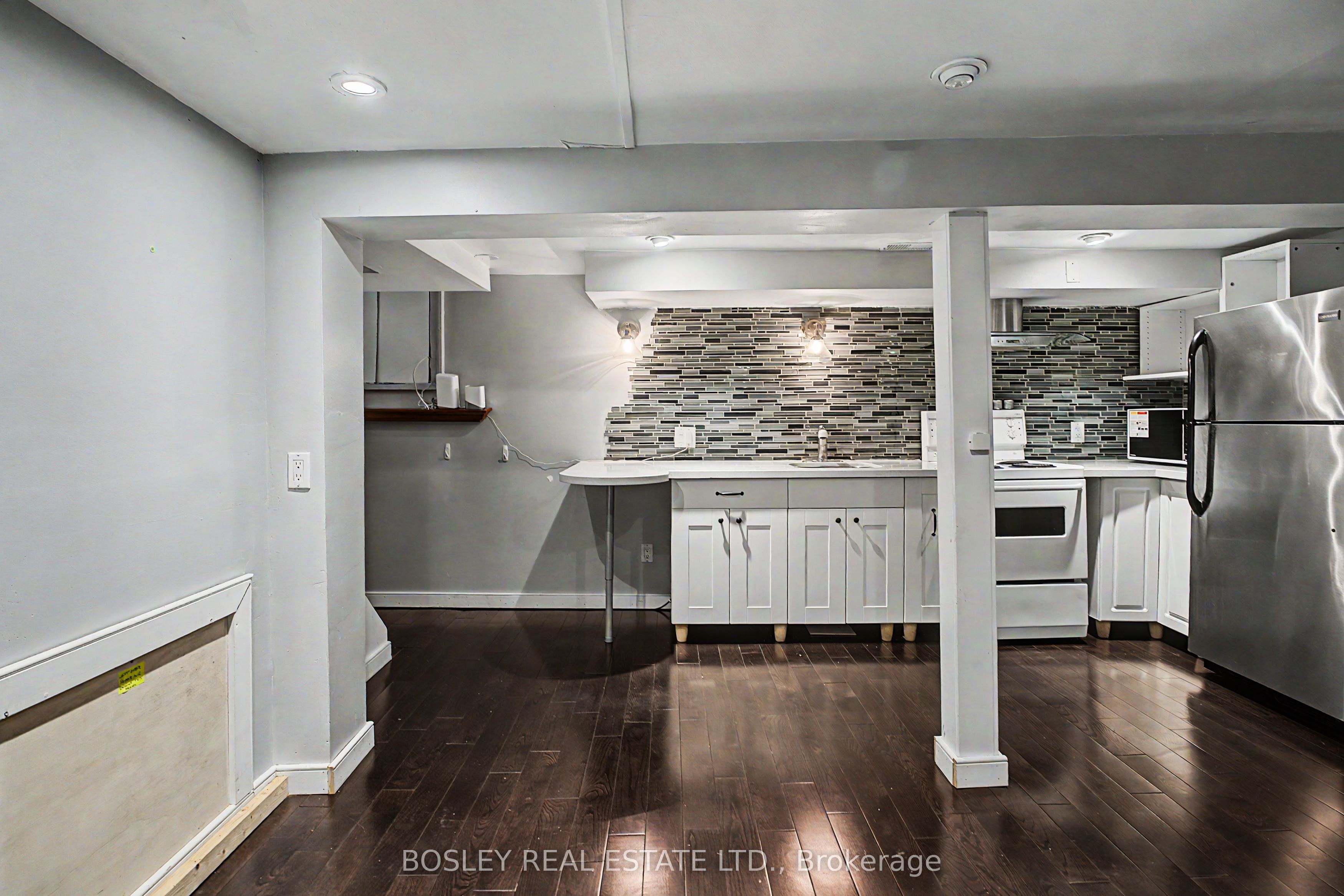 Unit Lower - 254 Broadway Avenue, Toronto 5