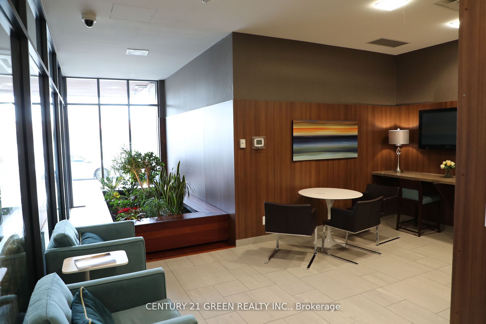 Unit 515 - 260 Sackville Street W, Toronto 5
