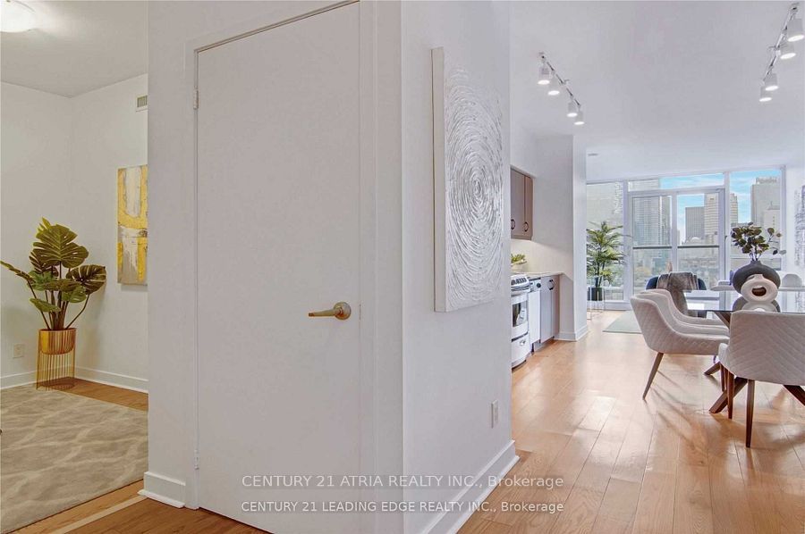 Unit 913 - 320 Richmond Street E, Toronto 5